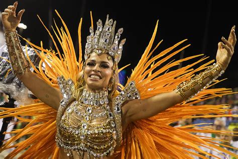 Rio Carnival 2019: Kaleidoskooppi Brasilialaisen Kulttuurin Täynnä Energiaa Ja Sydämenlämmittävää Yhteisöllisyyttä